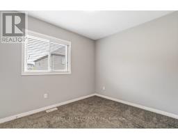 71 - 3200 SINGLETON AVENUE - 16