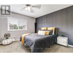 71 - 3200 SINGLETON AVENUE - 17