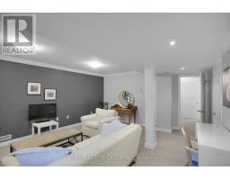 4 - 1478 ADELAIDE STREET N - 34
