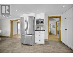 2617 QUEENS STREET - 21