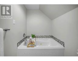2617 QUEENS STREET - 34