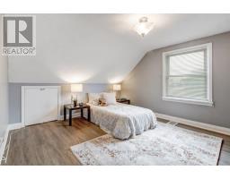 597 VICTORIA STREET - 16