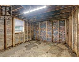 597 VICTORIA STREET - 23