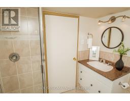 15 MARGARET STREET - 32