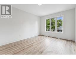 186 QUEEN STREET - 33