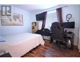 682 HEDGEROW PLACE - 26