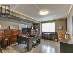 189 COLLEGE AVENUE - 32