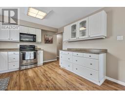 32 LAKEVIEW CIRCLE - 11