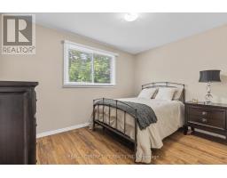 32 LAKEVIEW CIRCLE - 17