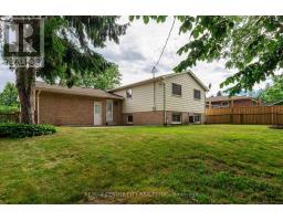 32 LAKEVIEW CIRCLE - 30