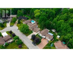 32 LAKEVIEW CIRCLE - 34