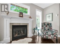 364 DARCY DRIVE E - 10
