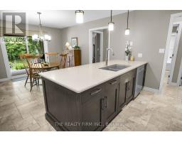 364 DARCY DRIVE E - 19
