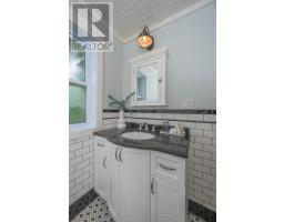 167 TECUMSEH AVENUE E - 19