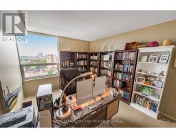 1401 - 389 DUNDAS STREET - 31
