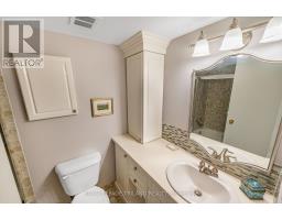 1401 - 389 DUNDAS STREET - 34