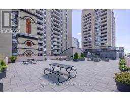 1401 - 389 DUNDAS STREET - 40