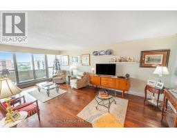 1401 - 389 DUNDAS STREET - 6