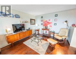 1401 - 389 DUNDAS STREET - 8