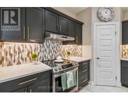 53 ARROWWOOD PATH - 20