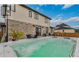 53 ARROWWOOD PATH - 39