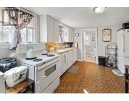 18 FOURTH AVENUE - 31