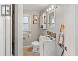 18 FOURTH AVENUE - 32