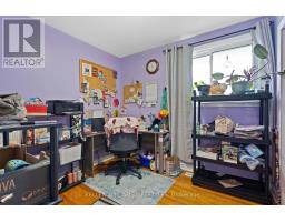 56 STROUD CRESCENT - 10