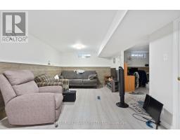 56 STROUD CRESCENT - 13