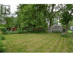 56 STROUD CRESCENT - 16