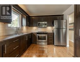 17 CARLETON COURT - 11