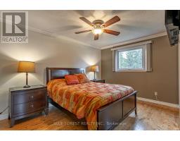 17 CARLETON COURT - 14