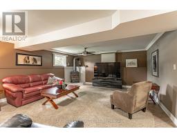 17 CARLETON COURT - 19