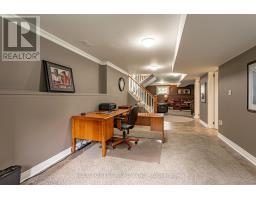 17 CARLETON COURT - 21