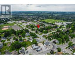 17 CARLETON COURT - 36