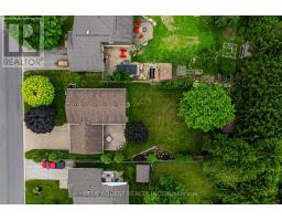 17 CARLETON COURT - 38