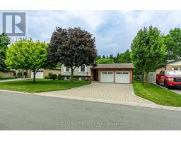 17 CARLETON COURT - 4