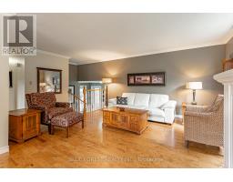 17 CARLETON COURT - 8