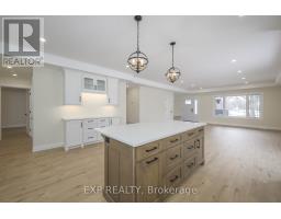 5 SOPHIA STREET - 10