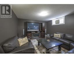 978 CHERRYHAVEN DRIVE - 48