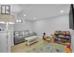 76 APELDOORN CRESCENT - 24
