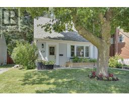 76 APELDOORN CRESCENT - 3