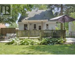 76 APELDOORN CRESCENT - 32