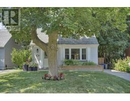 76 APELDOORN CRESCENT - 4