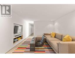 470 BEACHWOOD AVENUE - 24