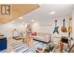 470 BEACHWOOD AVENUE - 26