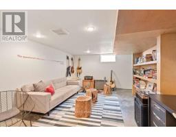 470 BEACHWOOD AVENUE - 27