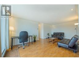 701 - 986 HURON STREET - 13