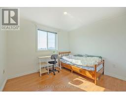 701 - 986 HURON STREET - 19