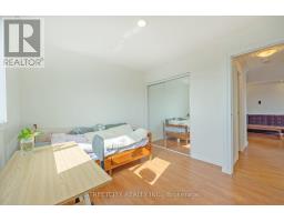701 - 986 HURON STREET - 20